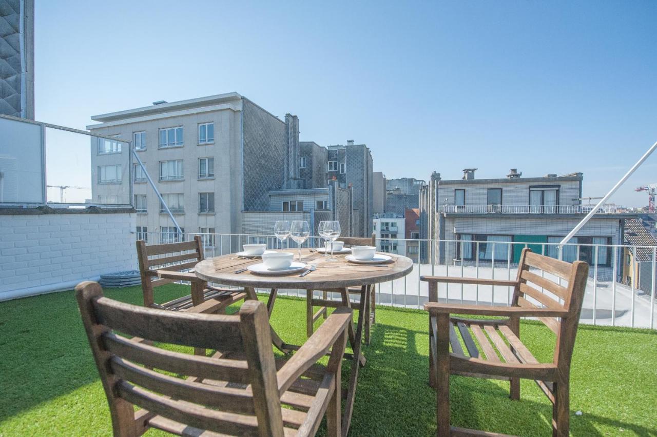 Studio Met Groot Zonneterras Centrum Oostende Exterior foto